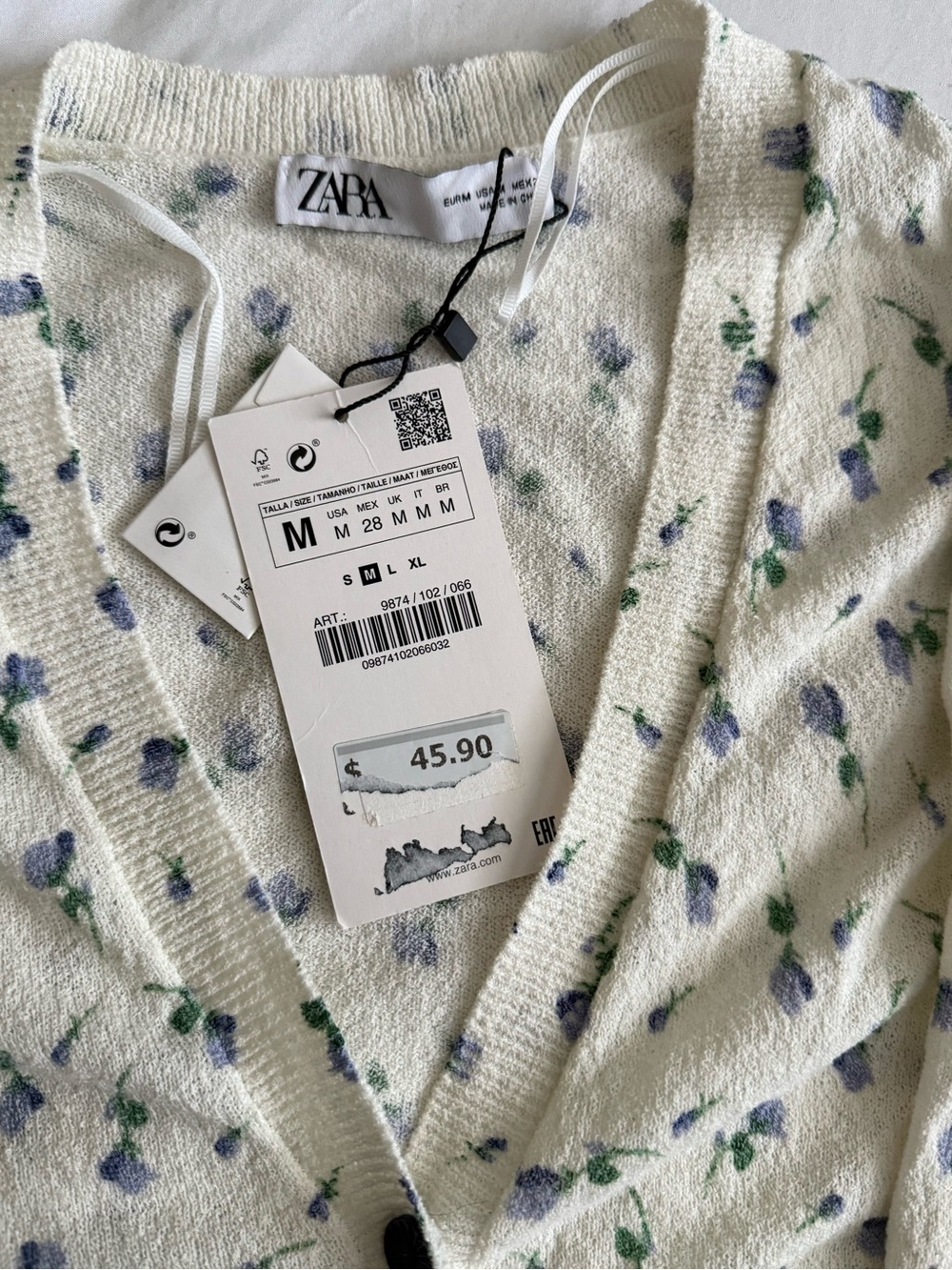 ZARA Cream Cardigan Sweater with Blue Floral Print - Picture 3 of 3